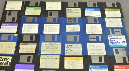 Sequential Circuits-32x 3.5in floppies Prophet 2000/2? 